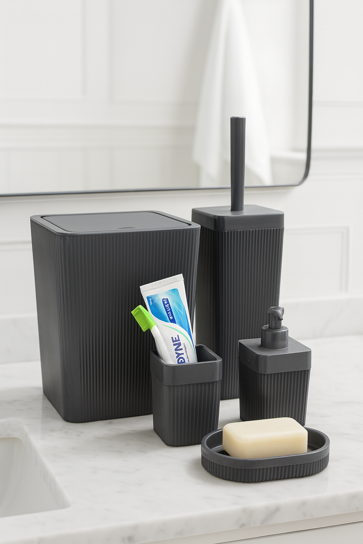 5 Parça Banyo Seti – Şık ve Modern Tasarım